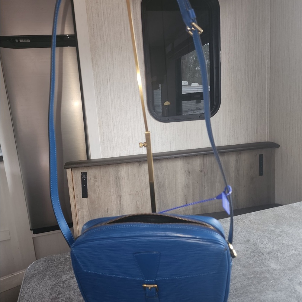 Louis Vuitton June Fille Epi Crossbody Bag - Picture 11 of 16